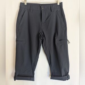 Women's 6 Navy Blue Cargo Pants Stretchy Pockets Travel Hiking Comfort Capri